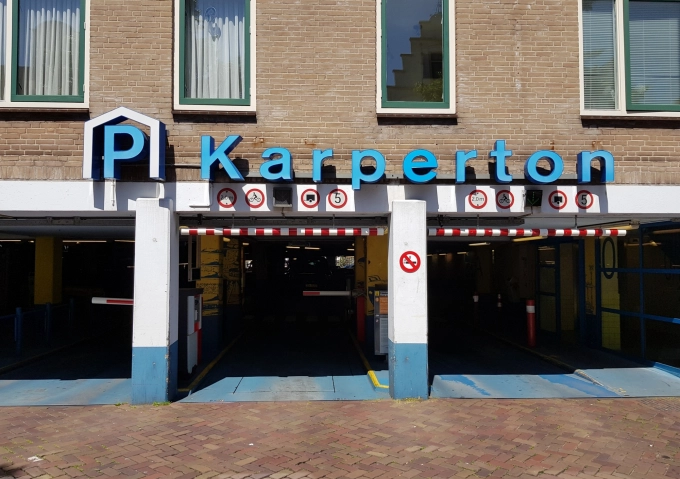 Karperton nog steeds smerig en onveilig door gespuis